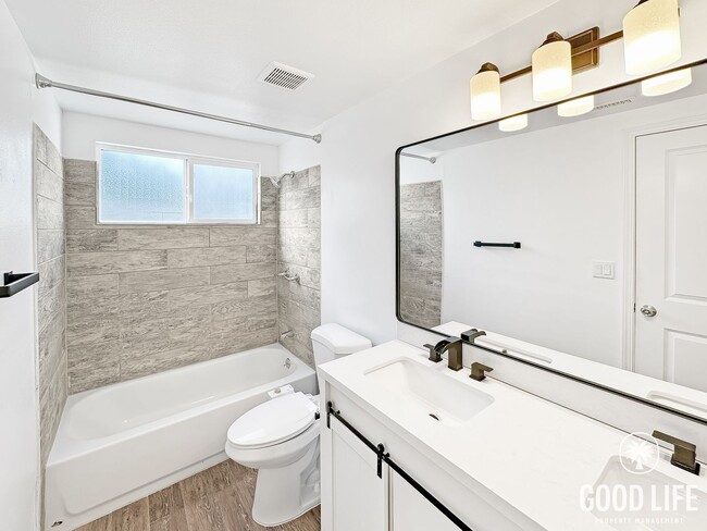 Building Photo - Spacious 4-Bed, 2-Bath Anaheim Duplex with Modern Amenities & Large Backyard + Assigned Parking