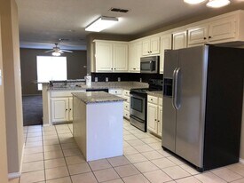 Building Photo - 2334 78th St