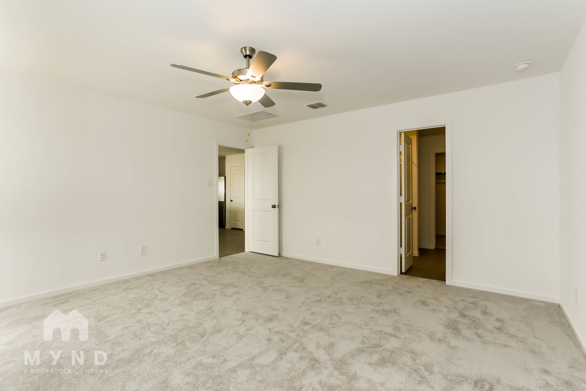 Building Photo - 2733 Mistwood Dr