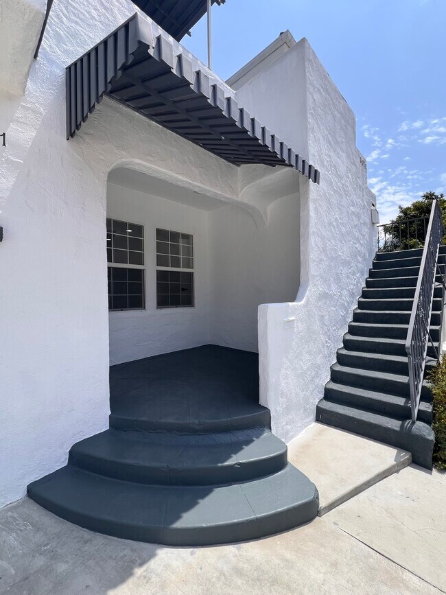 Building Photo - 3021 Fanita St