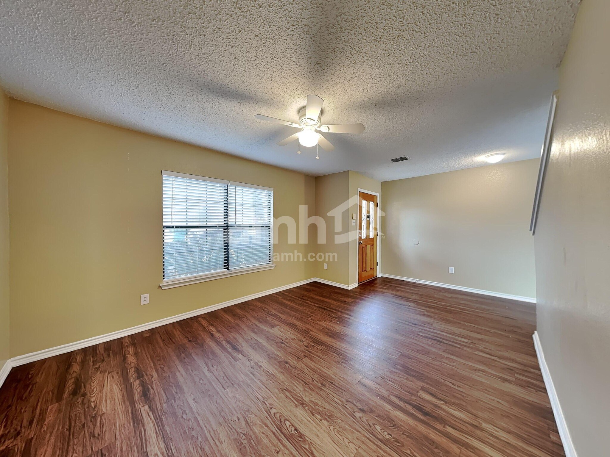 Building Photo - 1312 Greenleaf Ct