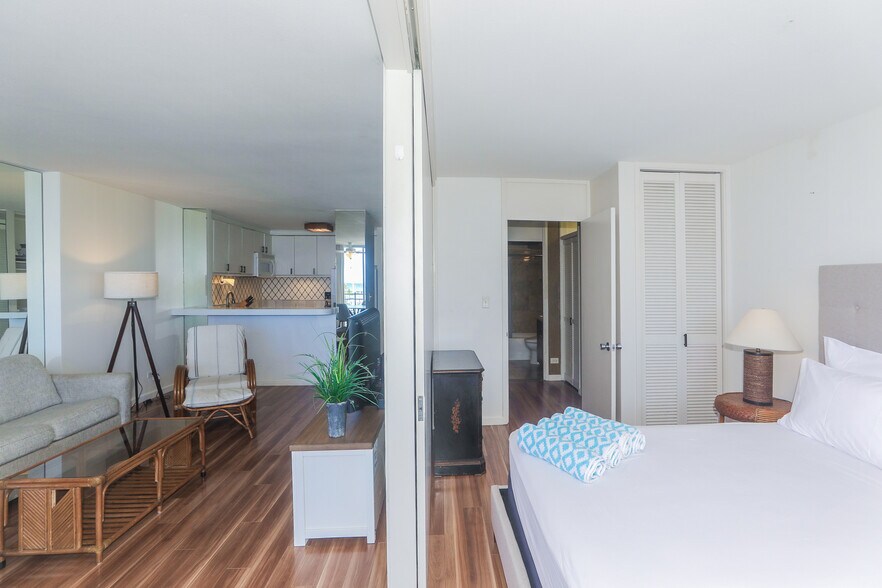 Building Photo - 1765 Ala Moana Blvd