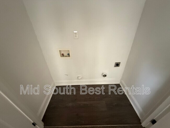 Building Photo - 1445 Catherine St