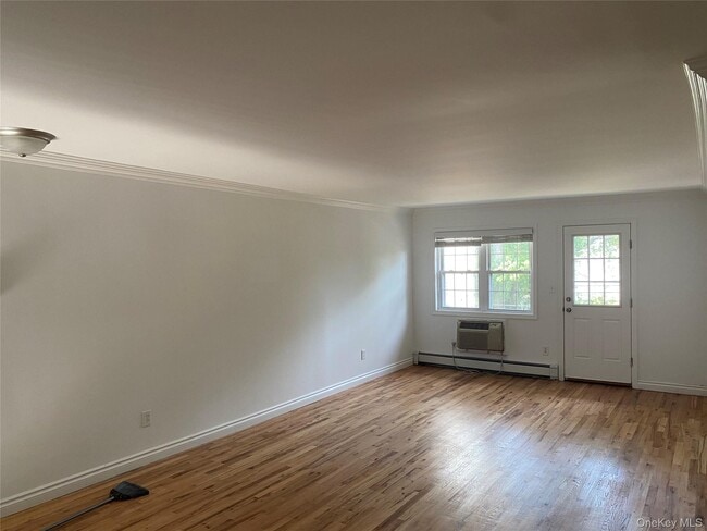 Building Photo - 336 Kensington Ln