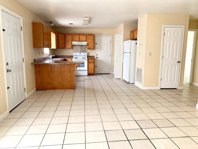 Building Photo - A-C Hill