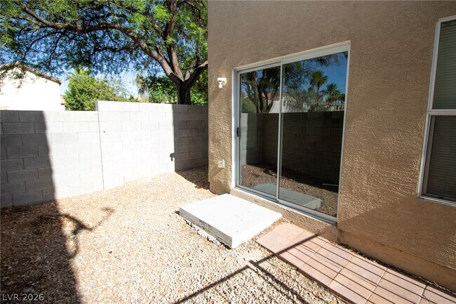 Building Photo - 7218 Freedom Ring St