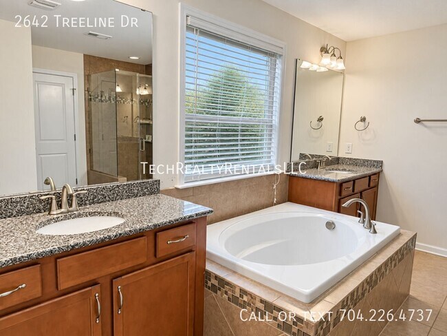 Building Photo - 2642 Treeline Dr