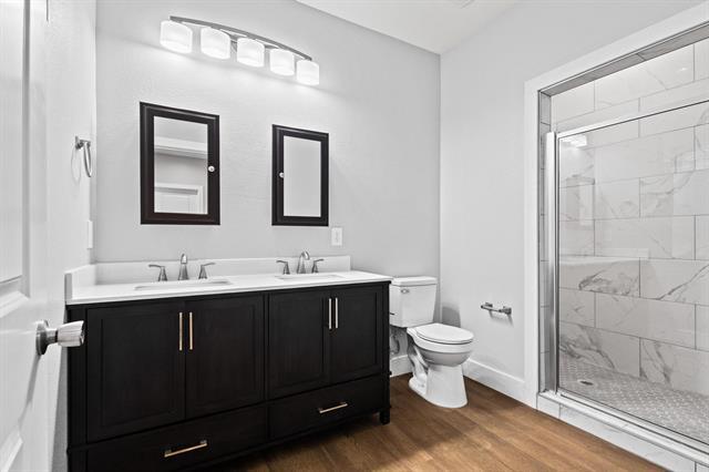 Building Photo - 724 W Gandy St