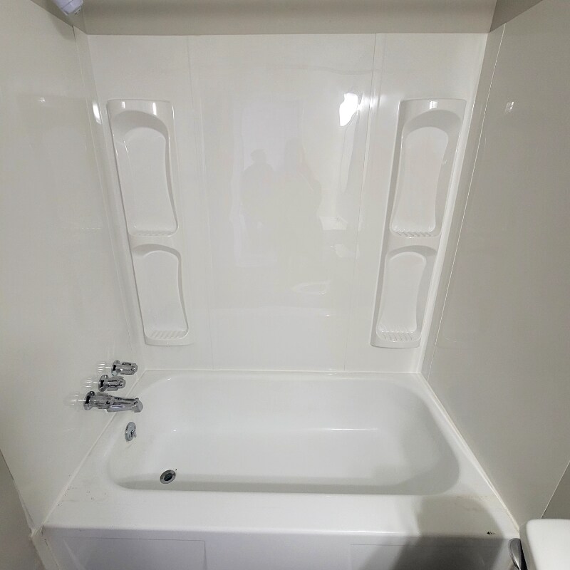 Building Photo - 1804 Woodlawn Ave NW