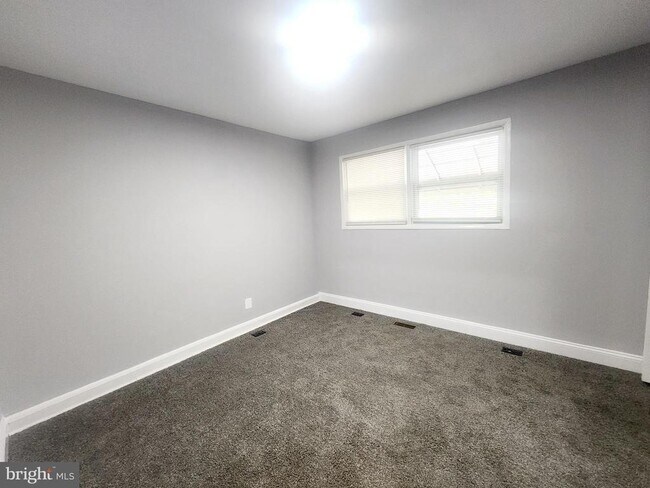 Building Photo - 3105 Frisby St
