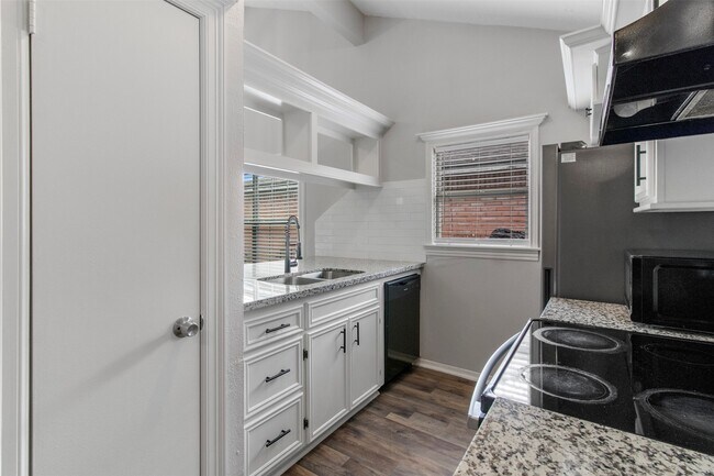 Building Photo - 19215 Cypress Canyon Dr