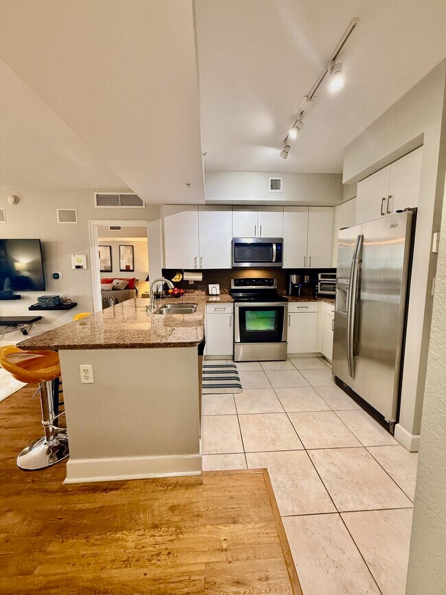 Building Photo - 1830 Radius Dr