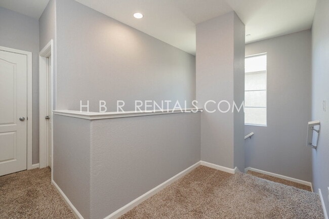 Building Photo - Questa Village: Spacious 3-Bedroom Retreat...