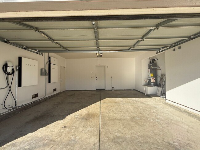 Building Photo - 2751 Garnet Ln
