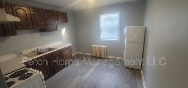 Building Photo - 3 N Main St