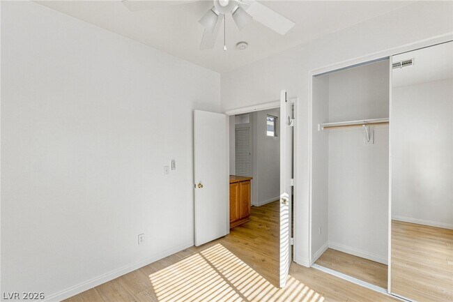 Building Photo - 10521 Angel Dreams Ave