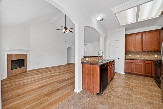 Building Photo - 2905 Fountain Brook Ct