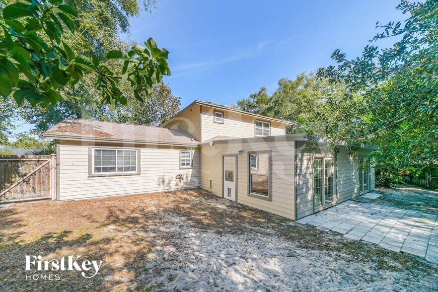 Building Photo - 7654 Balmy Ct