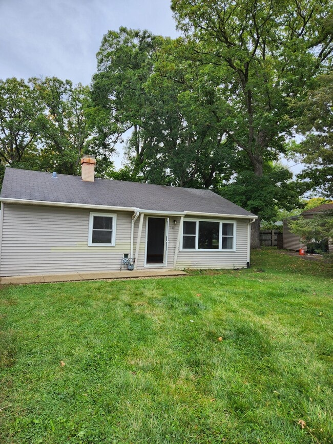 Primary Photo - 100 Oakwood Dr