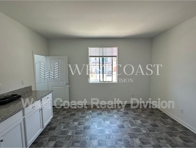 Building Photo - 25134 Sand Wedge Dr