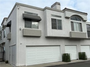 Building Photo - 28127 Via Luis