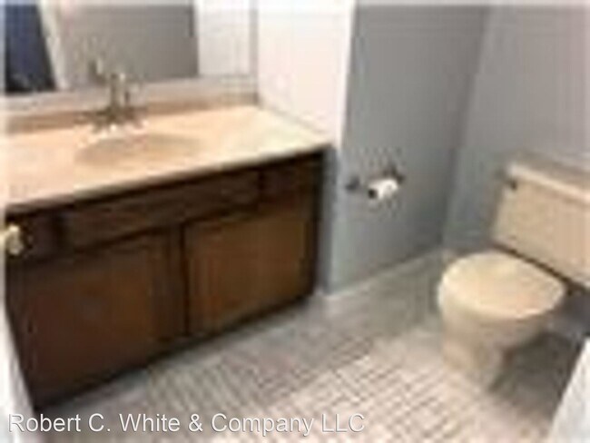 Building Photo - 2 br, 1.5 bath House - 29 Colonial Village