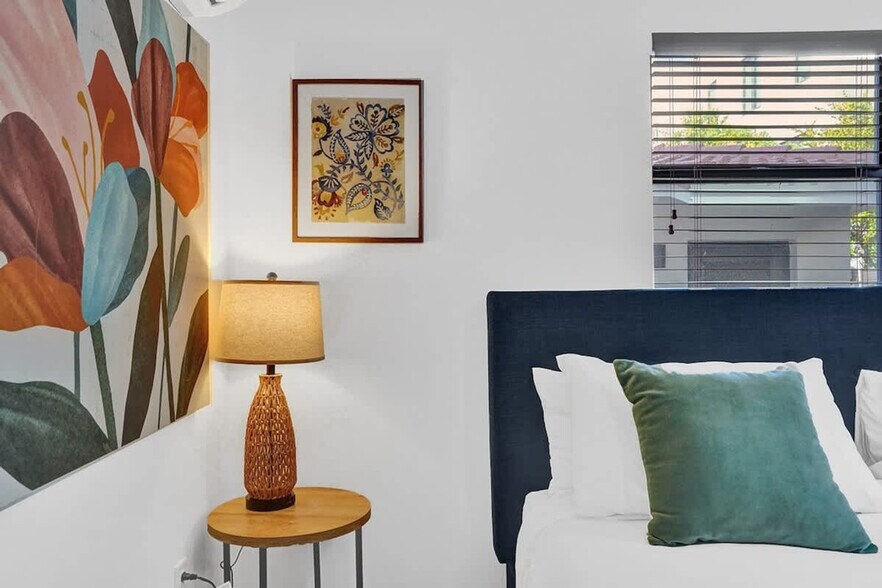 Building Photo - 333 Walnut St