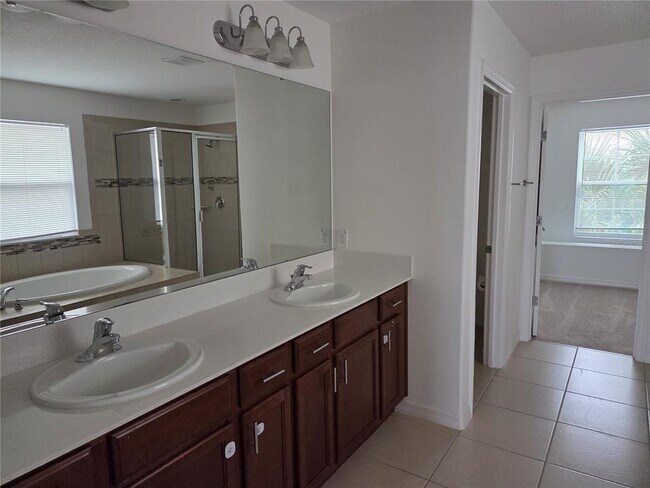 Building Photo - 3908 Carrick Bend Dr