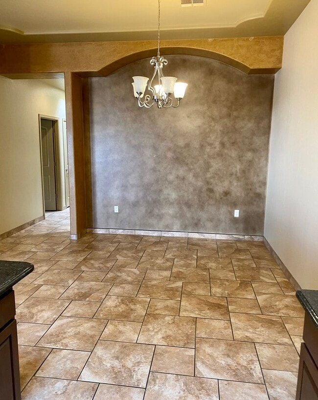 Building Photo - 4226 Tres Ninos Dr