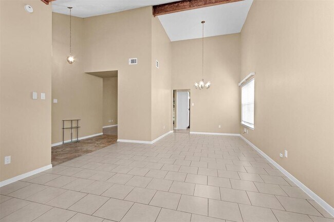 Building Photo - 9019 Driftstone Dr