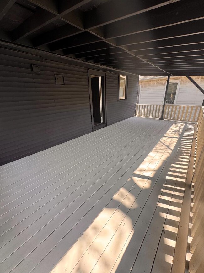 Building Photo - 442 Hudson Ave