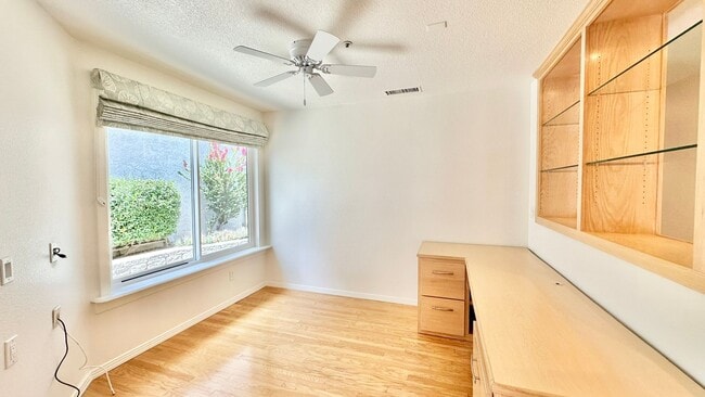 Building Photo - Beautifully Updated Single-Story Home in t...