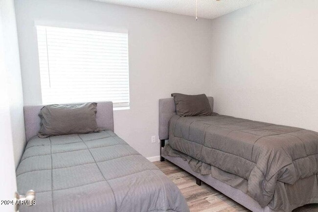 Building Photo - 1025 N Menze St