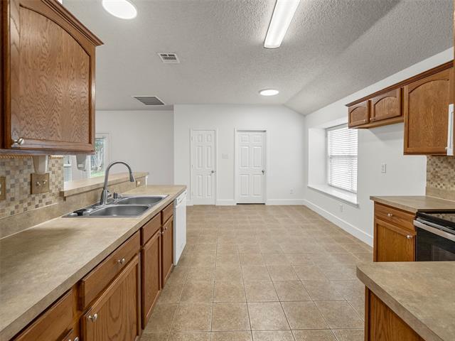 Building Photo - 526 Wyoming Dr