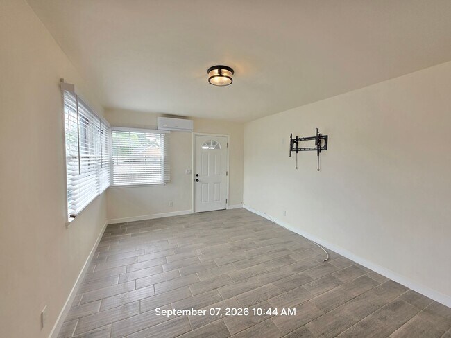 Building Photo - 15069 Nurmi St