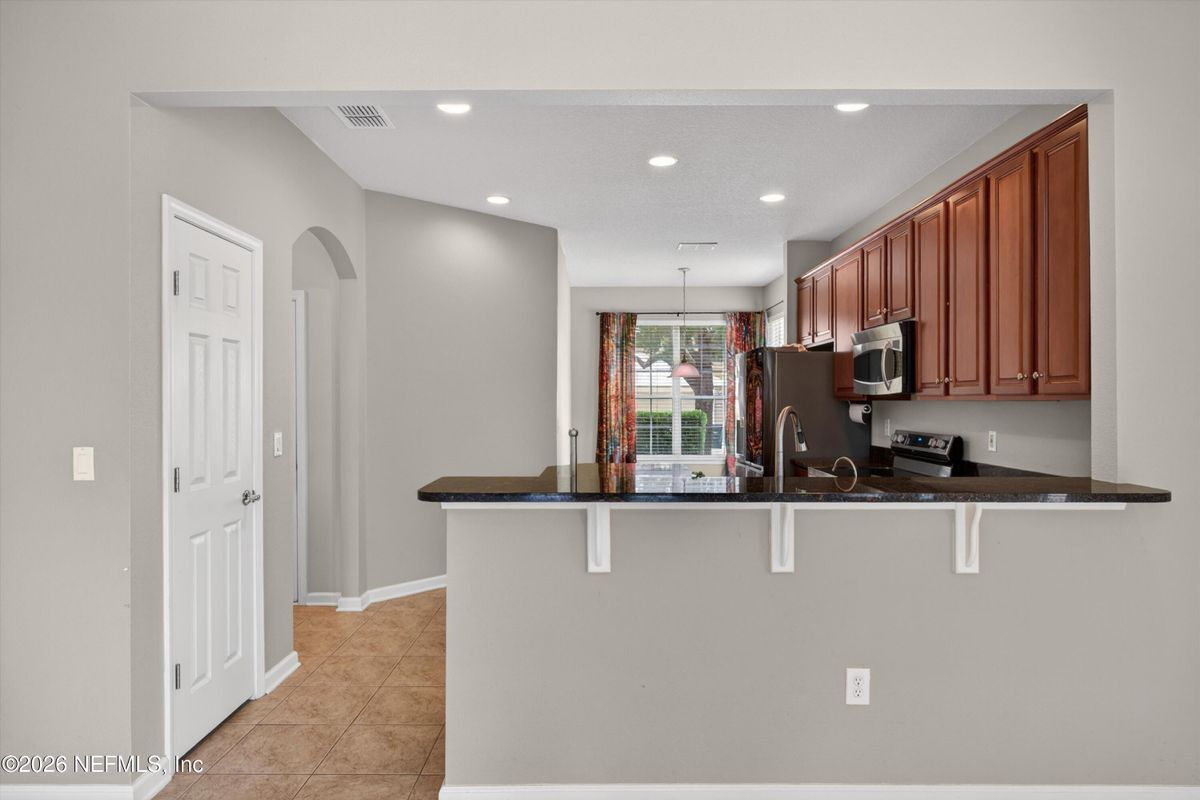 Building Photo - 14028 Saddlehill Ct