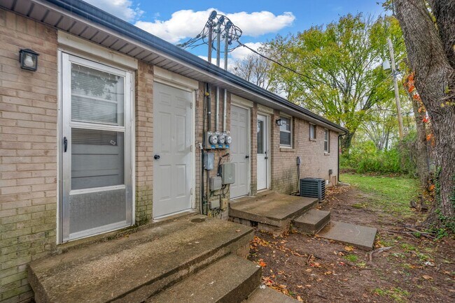 Building Photo - 125 Tandy Dr