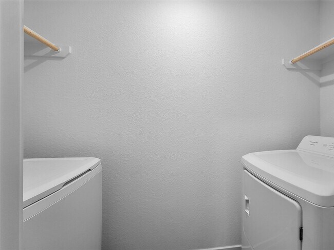 Building Photo - 31367 Black Cherry St