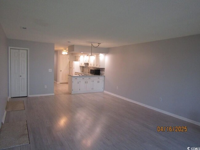 Building Photo - 4230 Pinehurst Cir