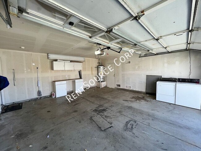 Building Photo - 3424 Amber St