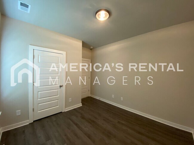 Building Photo - 510 Ridgeview Cir