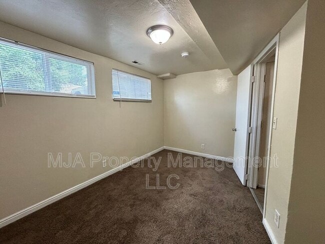 Building Photo - 1379 W 900 S