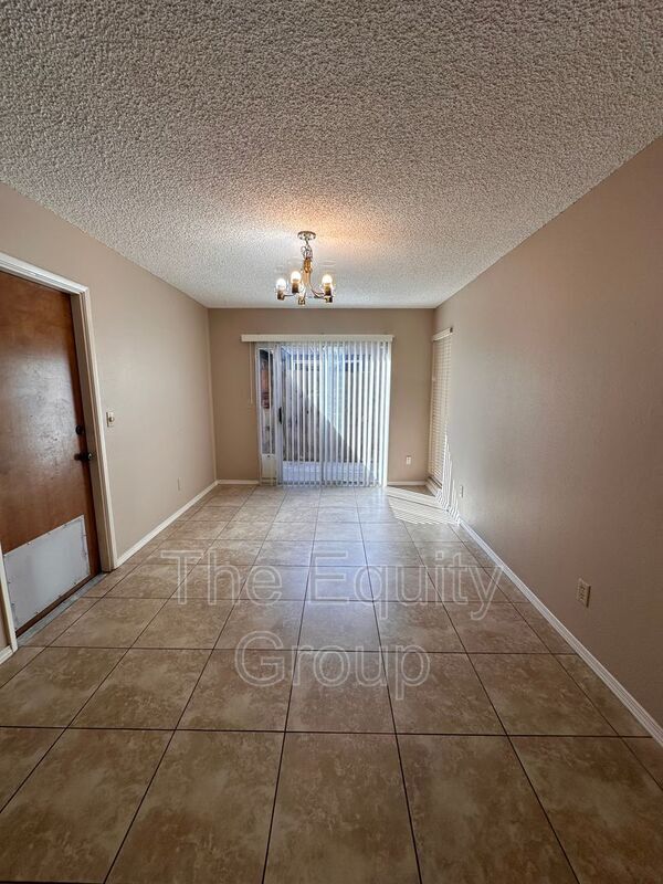 Building Photo - 1930 E Harold Ave