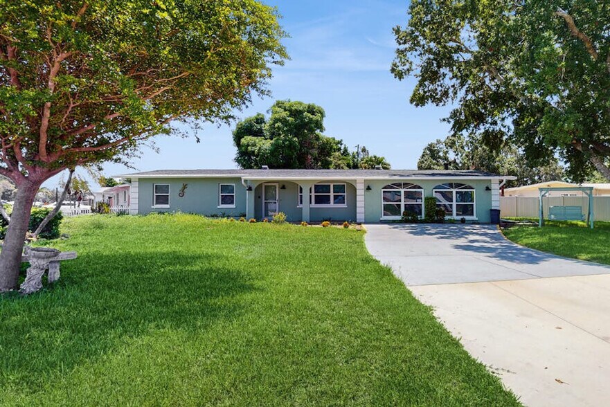 Building Photo - 3903 Cape Vista Dr