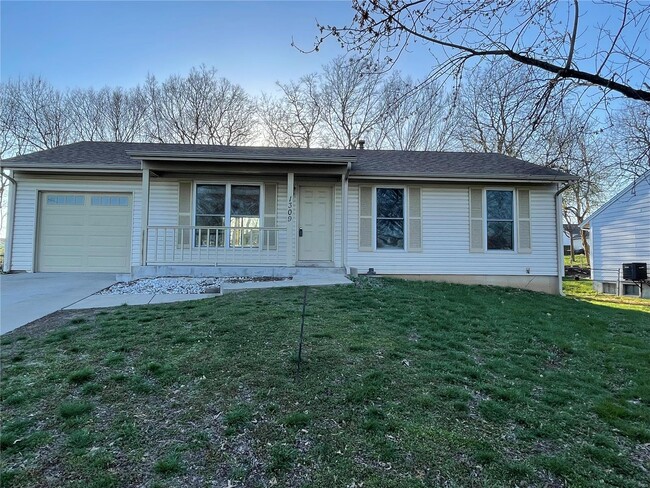 Building Photo - 1309 Wagon Wheel Trail