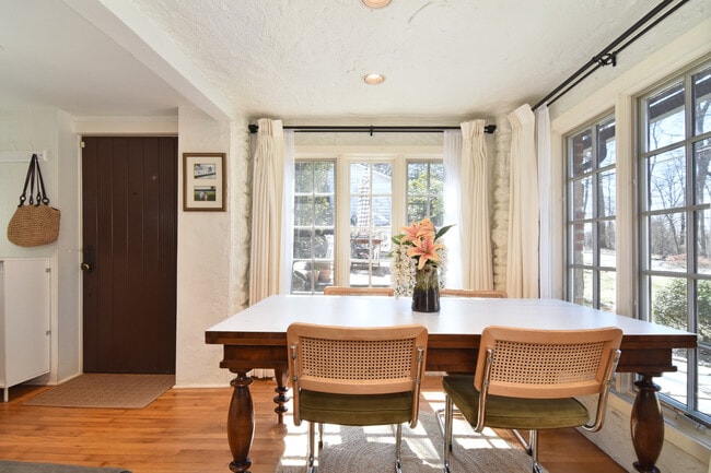 Building Photo - 116 Potter Rd