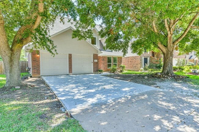 Building Photo - 106 Mango St