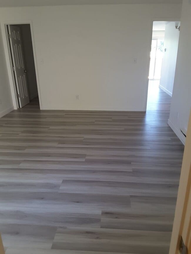 Building Photo - NEWLY REMODELED, SPACIOUS 2 BEDROOM 1 BATH CONDO IN WILDCREEK GARDENS