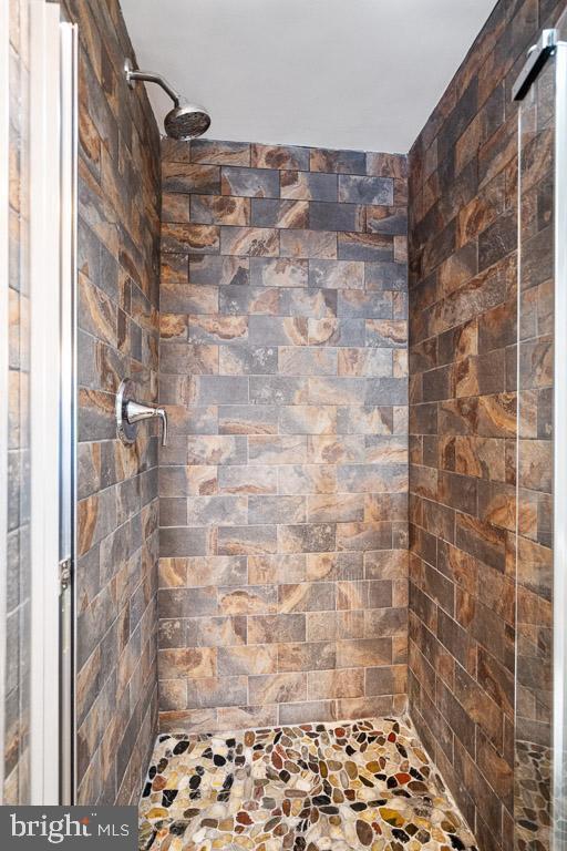 Building Photo - 7 N Christopher Columbus Blvd