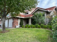 Building Photo - 102 Atfield Way